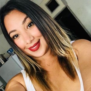 Meet your Posher, Alejandra